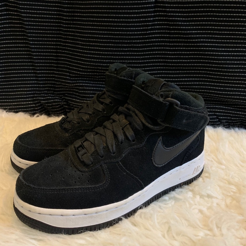 Nike Air Force 1 '07 Mid Black Suede